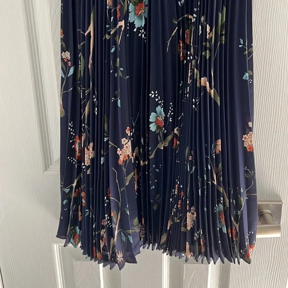 FLORAL DRESS - Picture 3 of 9